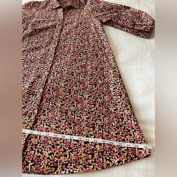 LIKE NEW Zara Micro Floral Print Balloon Sleeve
Size S - Picture 13 of 14